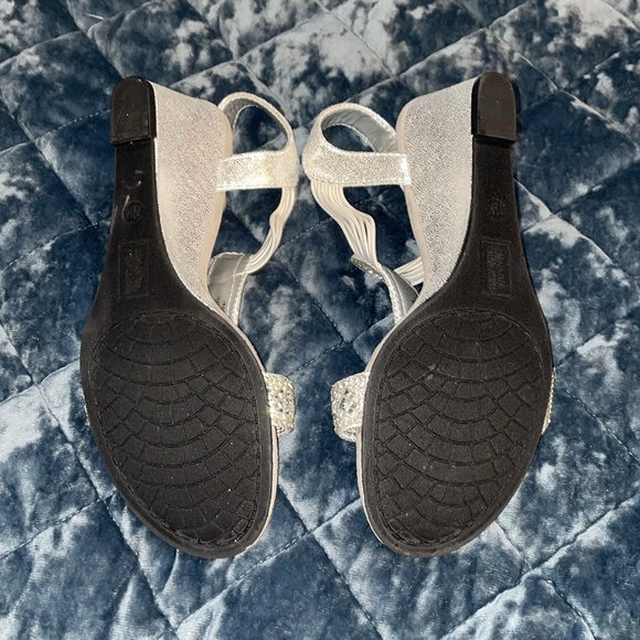 New York Transit wedge slip on dress shoe. Size 7.5 - Picture 5 of 10